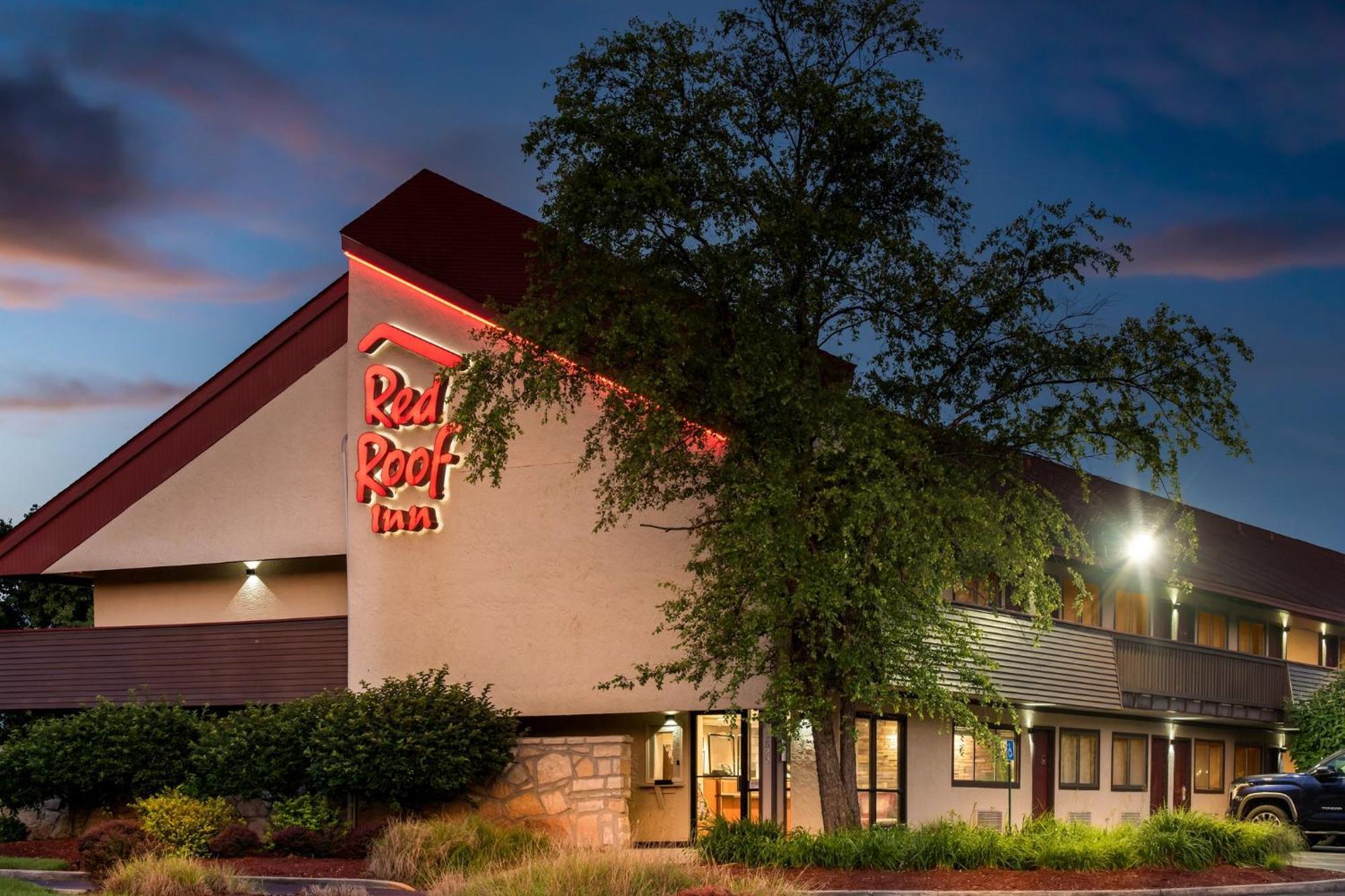 Red Roof Inn Indianapolis North - College Park Exterior photo